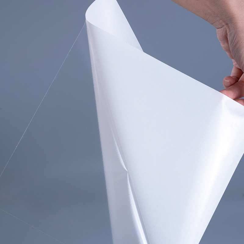 Rouleau géant d'étiquette d'impression d'autocollant de vinyle de film de polyester auto-adhésif transparent 50mic