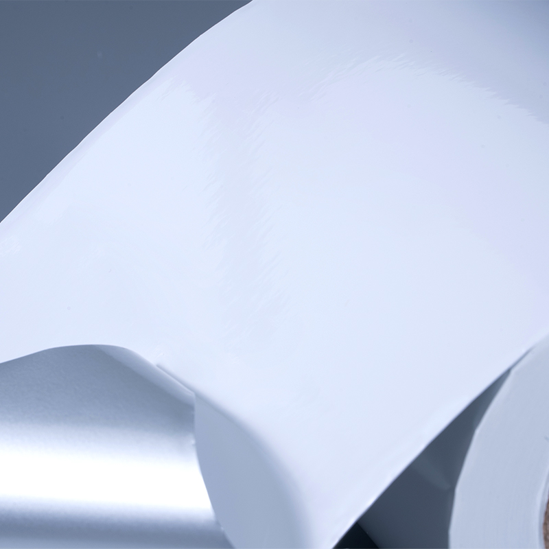 Film Polyester aluminisé blanc brillant 25mic, étiquette auto-adhésive avec adhésif acrylique à base d'eau pour impression à jet d'encre